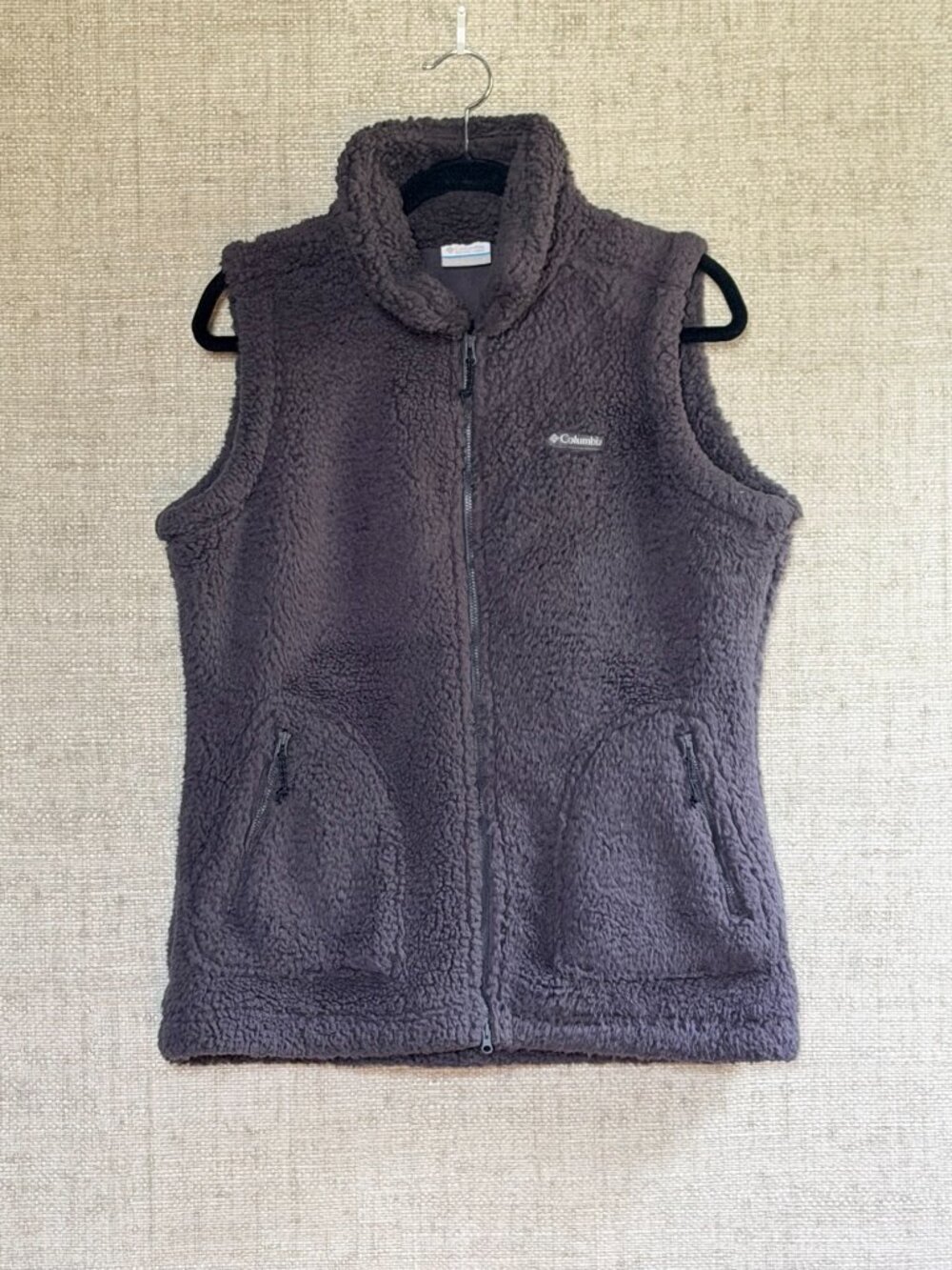 Columbia Women's Plush Fleece Vest in Dark Gray